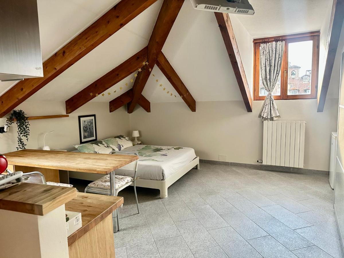 Apartament Loft Centro Storico Tommaso Turyn Zewnętrze zdjęcie